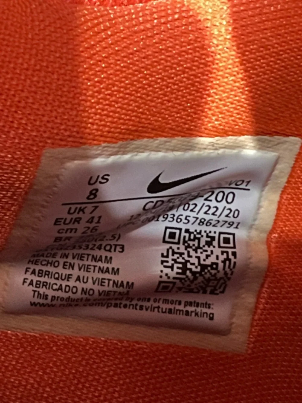 NWOT Nike Men’s Orange & Black Pg 4 Digi Camo Basketball Shoes Size 8
